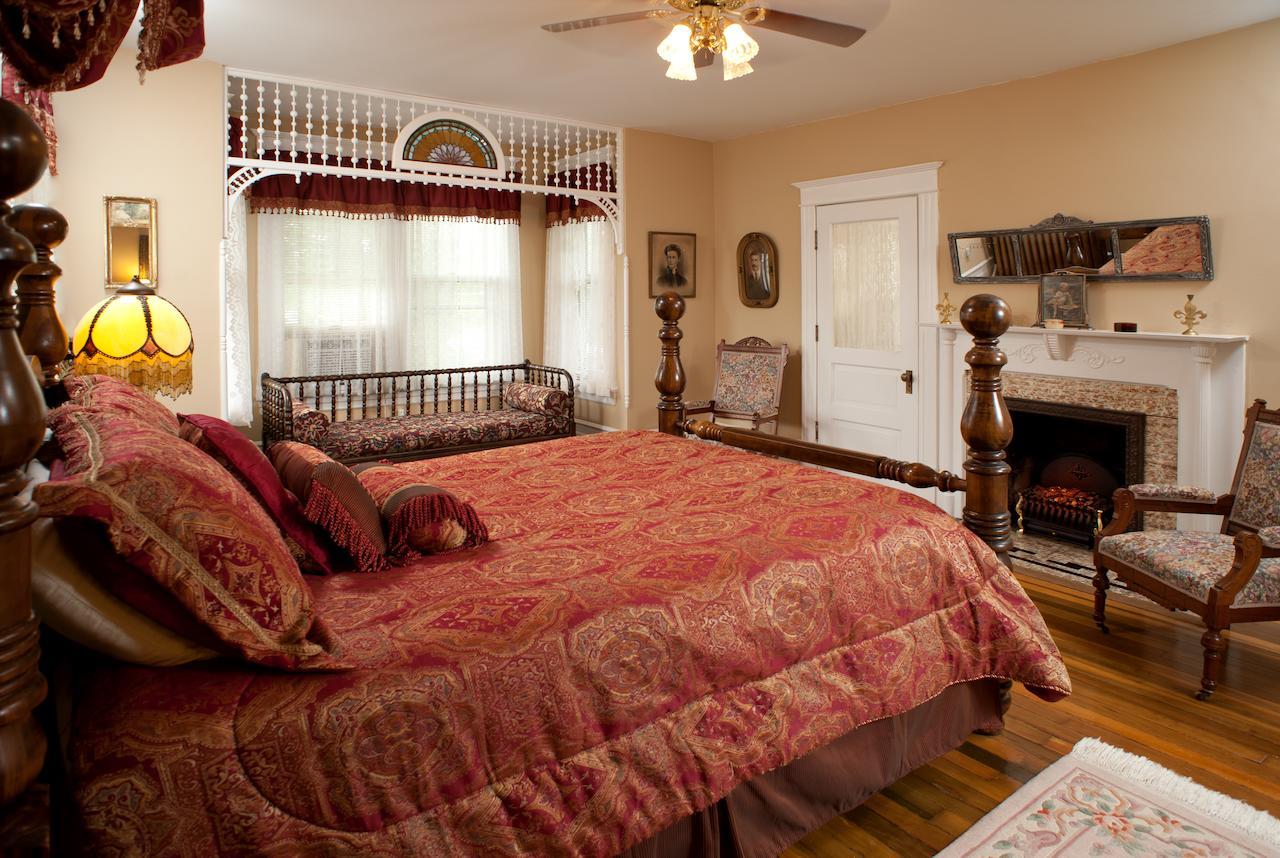 The Historic Morris Harvey House Bed & Breakfast Fayetteville Oda fotoğraf